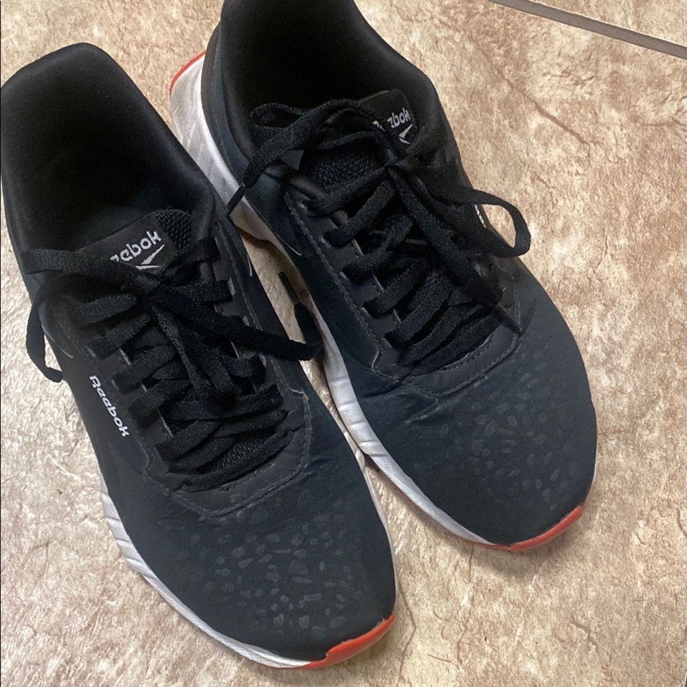 Reebok Women’s Black Size 7.5 Running Shoes Athletic Activewear